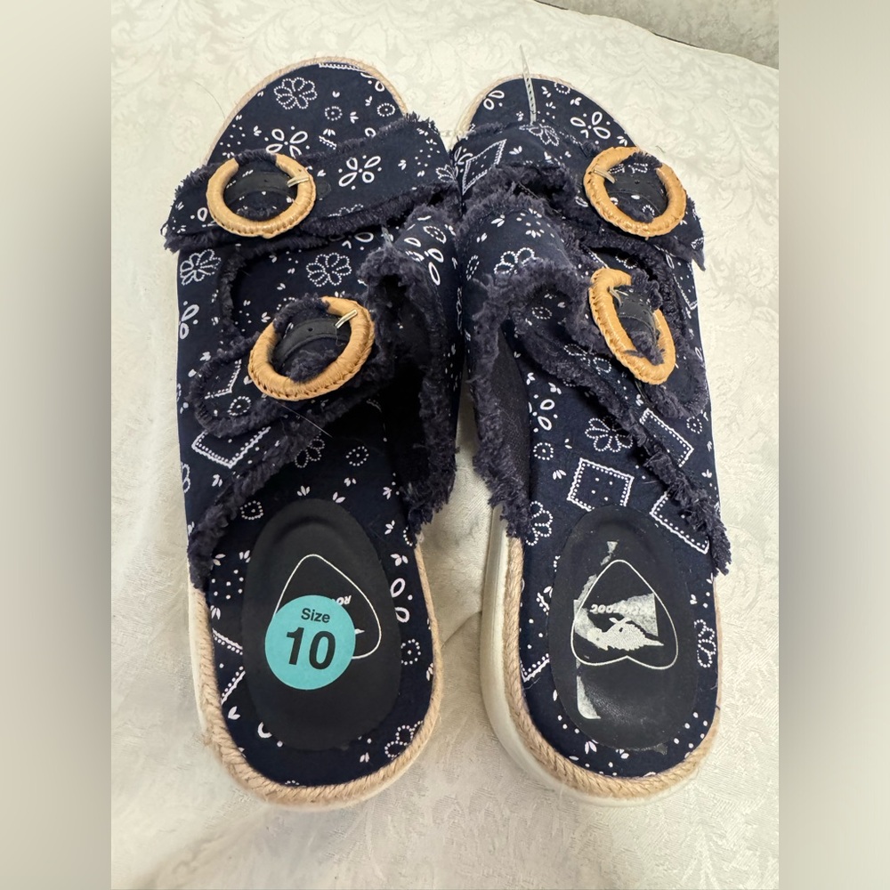 Rocket Dog NWT Blue & White Coastal Resort Platform Sandals Woman’s Sz 10